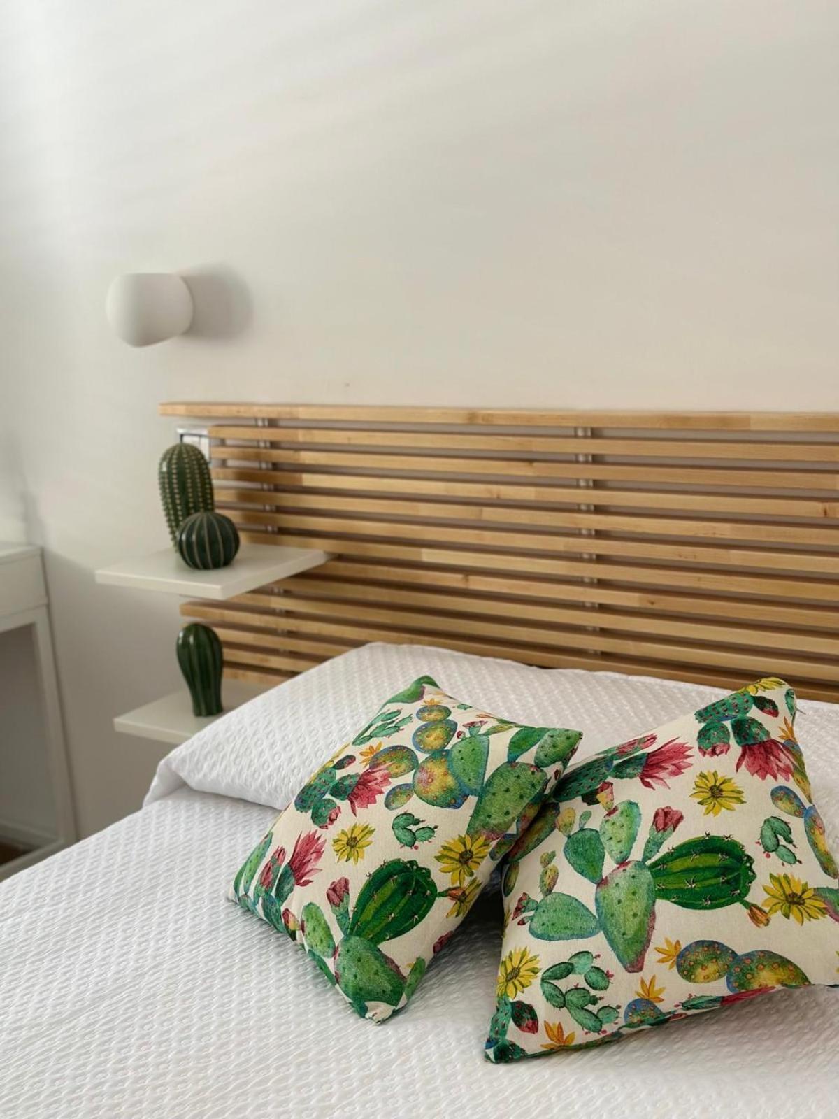 Madre Terra Apartment & Rooms Terrasini Exterior photo