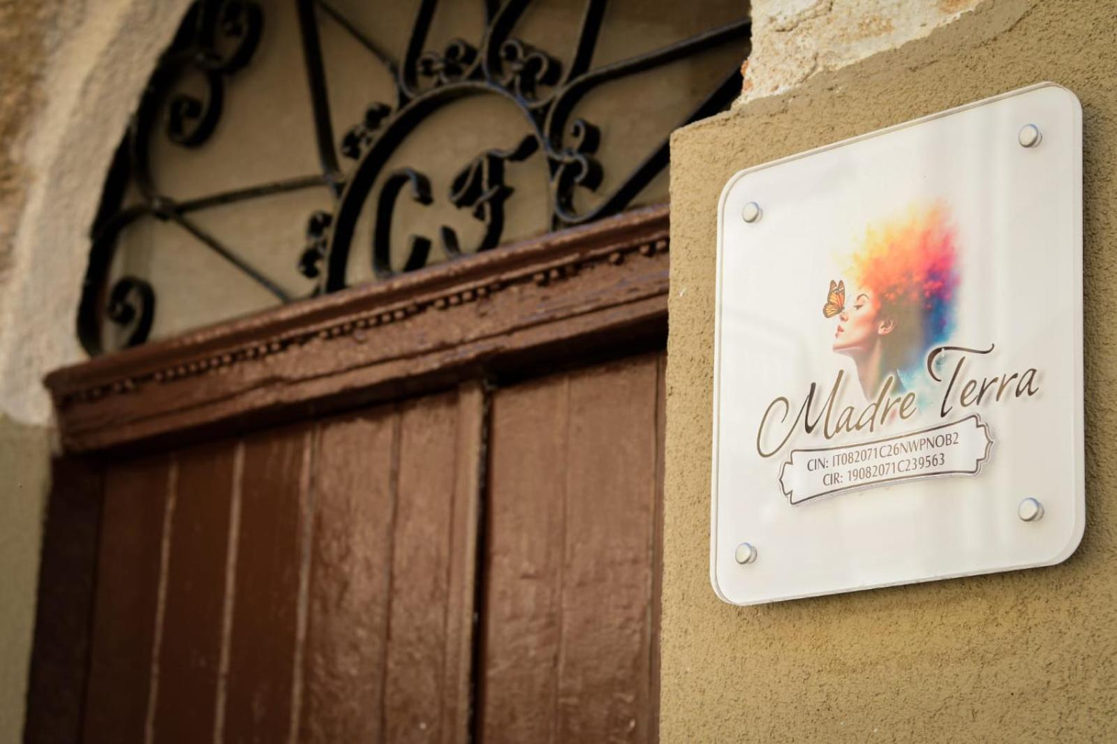 Madre Terra Apartment & Rooms Terrasini Exterior photo