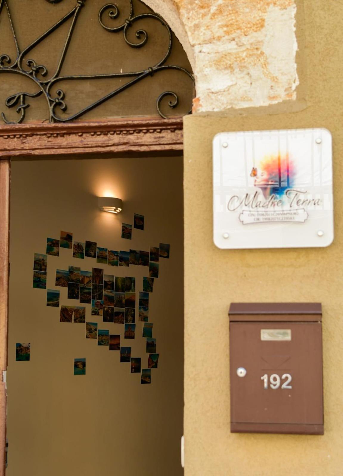 Madre Terra Apartment & Rooms Terrasini Exterior photo