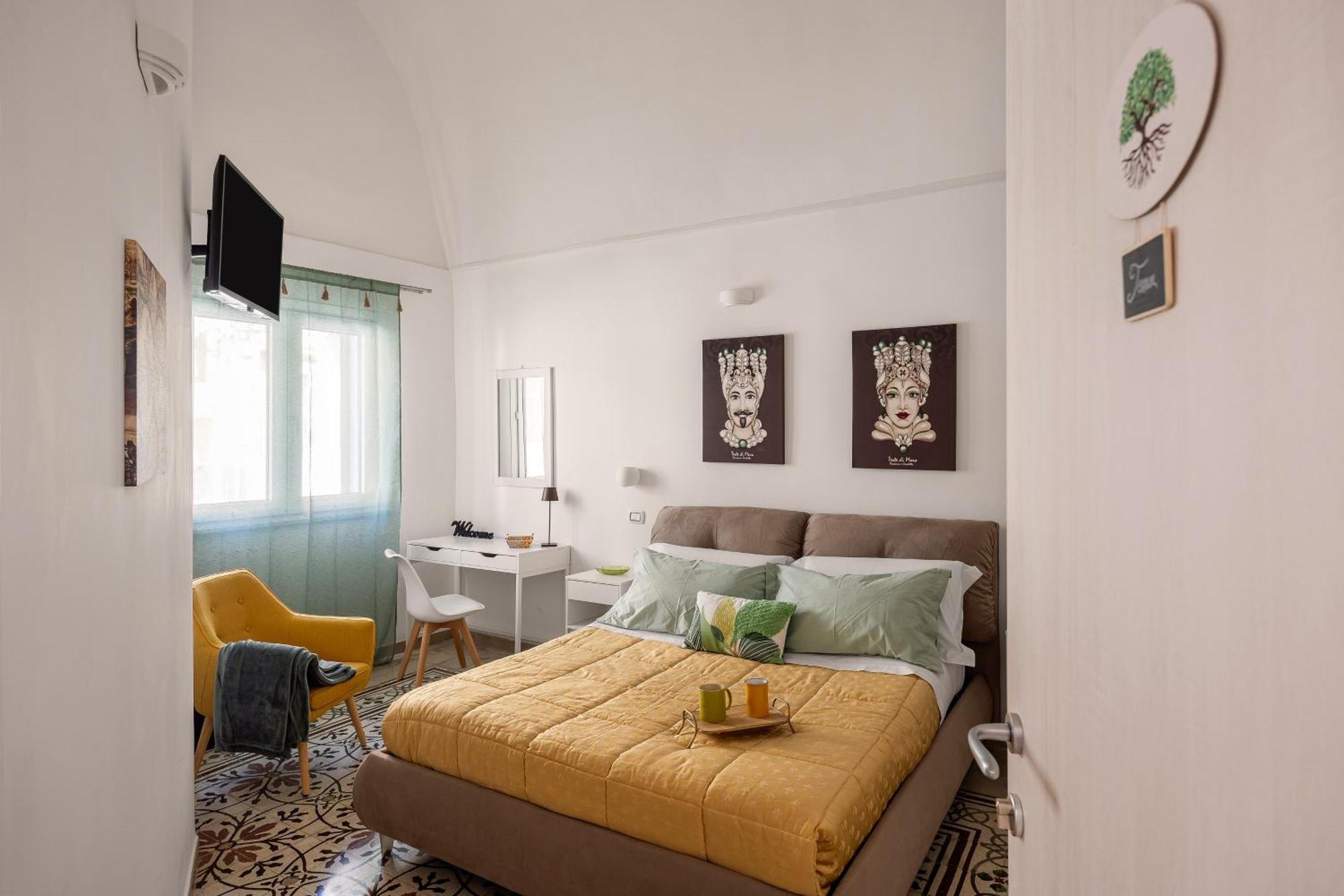 Madre Terra Apartment & Rooms Terrasini Exterior photo