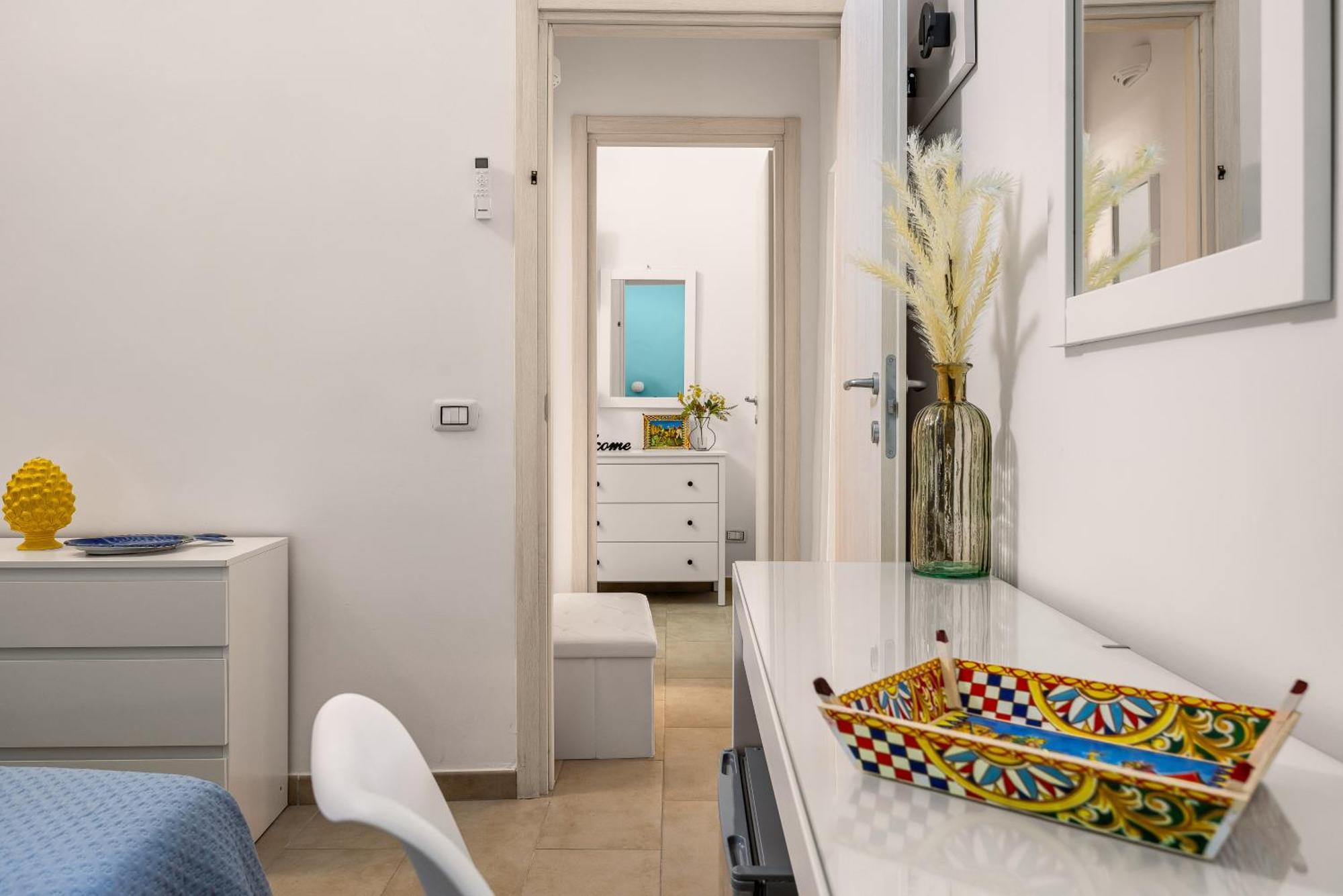 Madre Terra Apartment & Rooms Terrasini Exterior photo