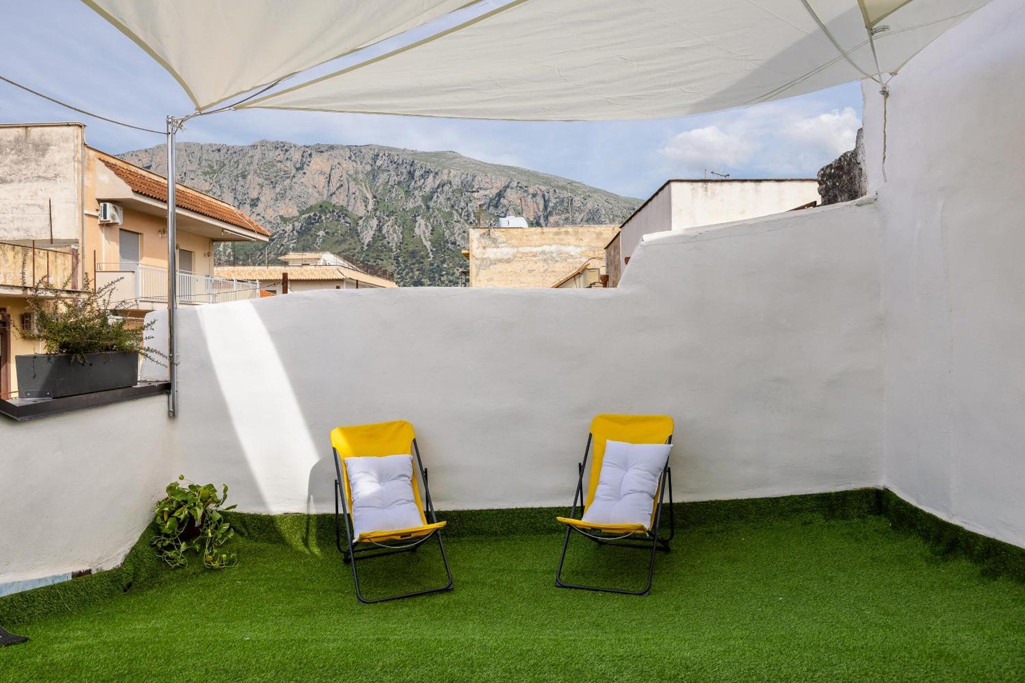 Madre Terra Apartment & Rooms Terrasini Exterior photo
